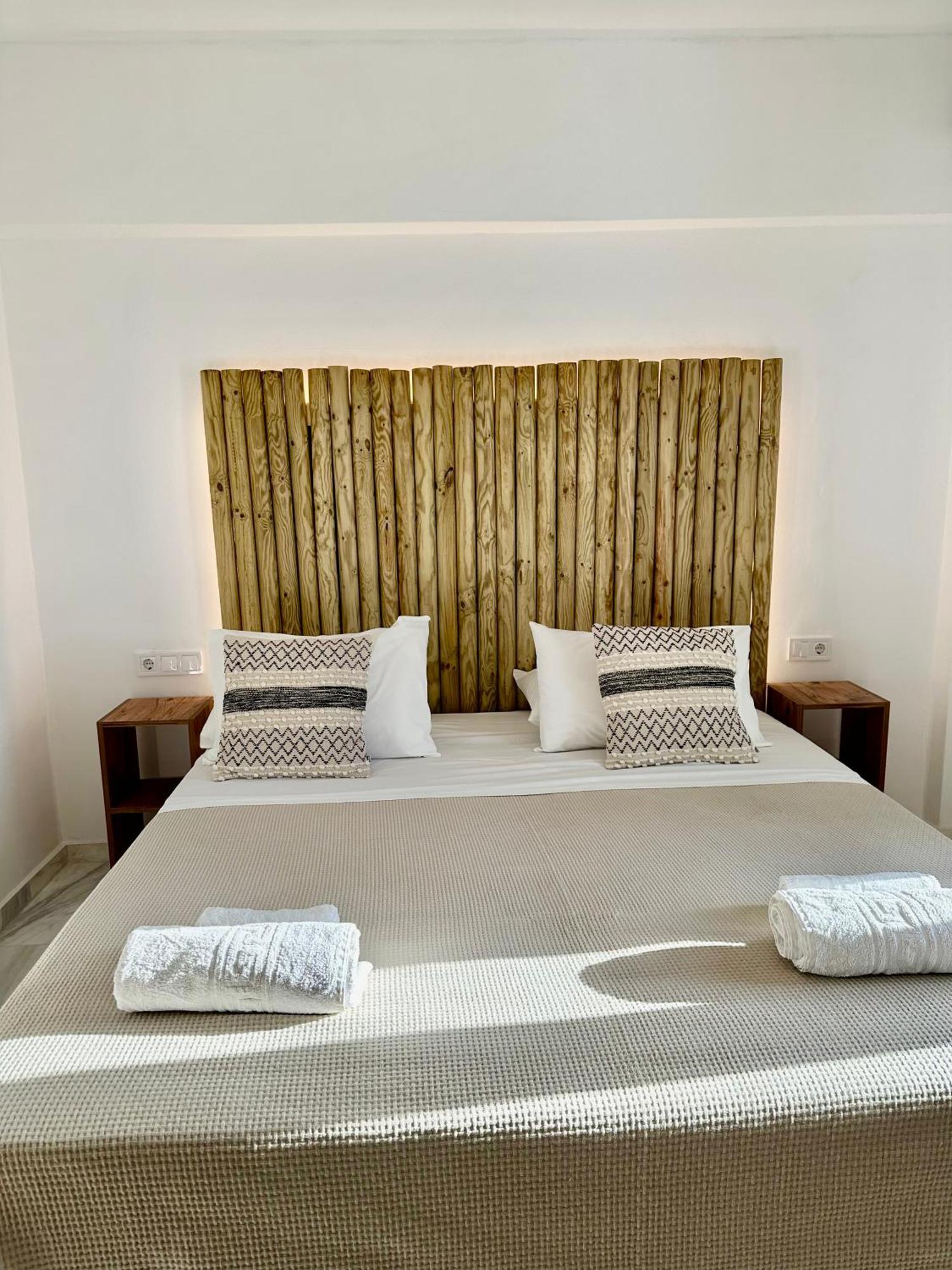 Athina Rooms - Lounge Apartments Páros Extérieur photo