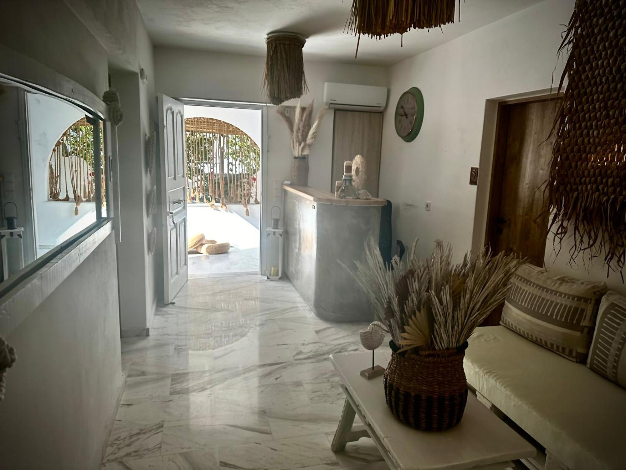 Athina Rooms - Lounge Apartments Páros Extérieur photo